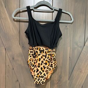 Art Class Girls Black and Leopard Print Swimsuit size 10/12 NWOT